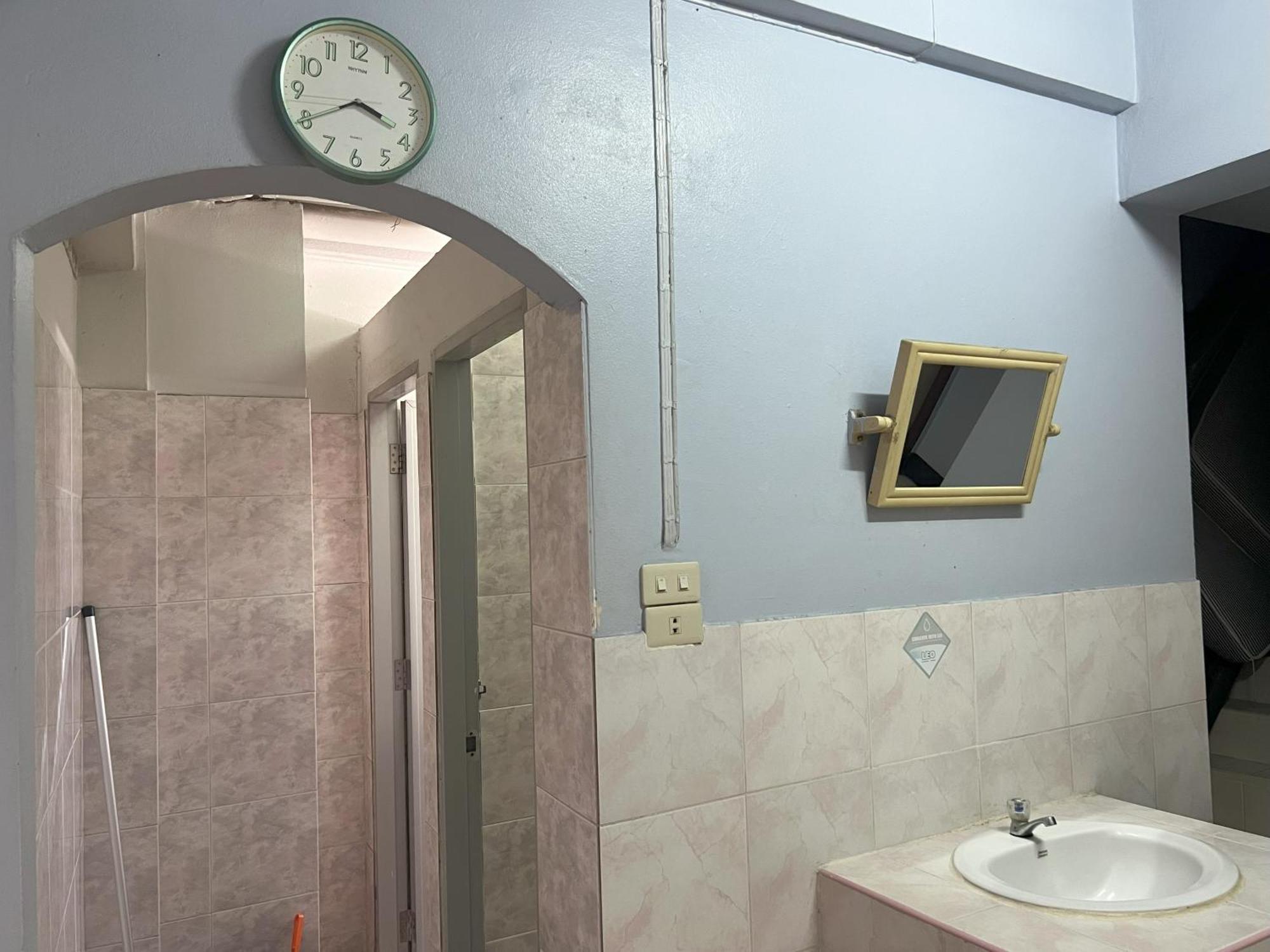 Bella Bella House Hotel Банкок Екстериор снимка