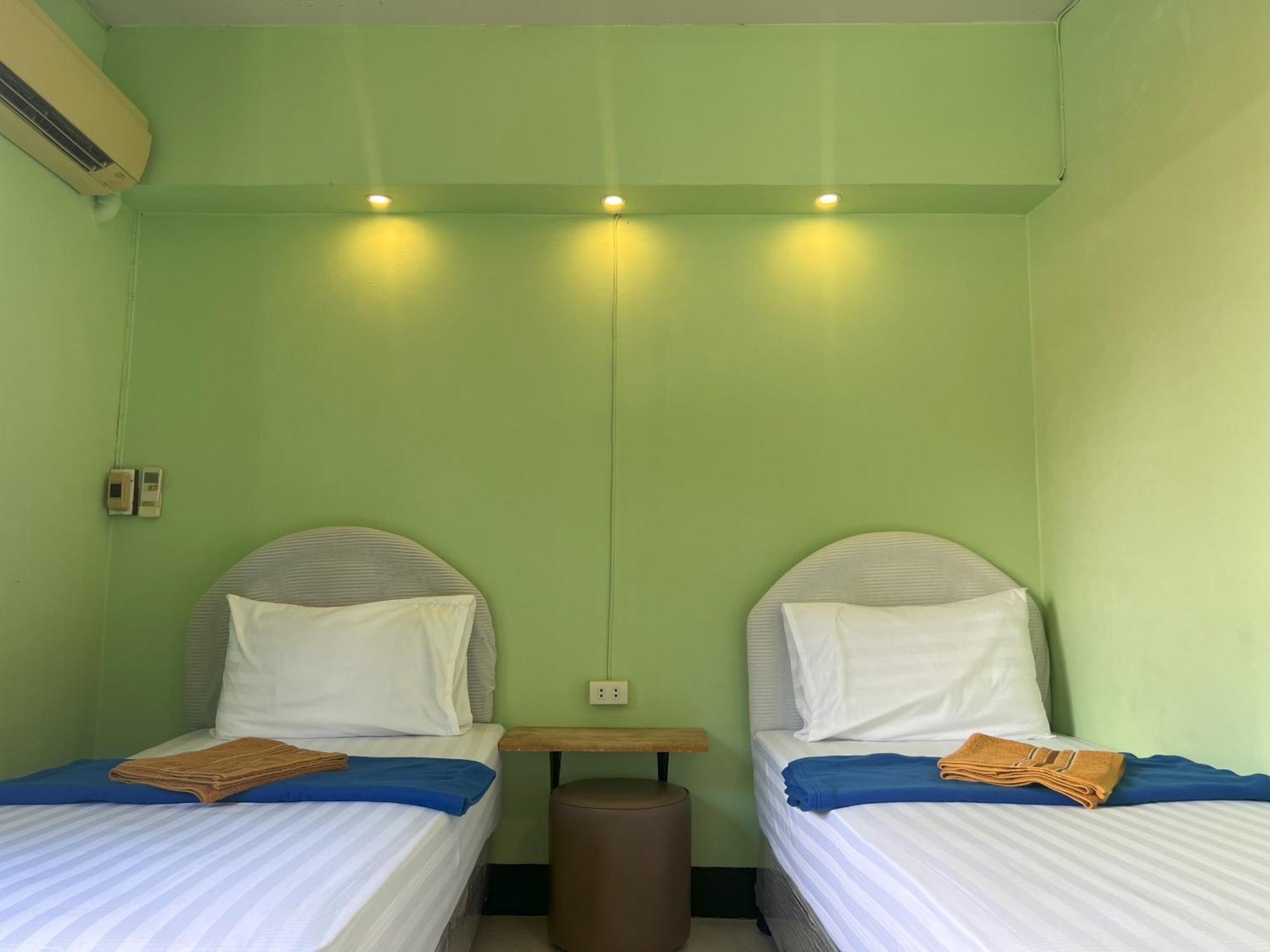 Bella Bella House Hotel Банкок Екстериор снимка