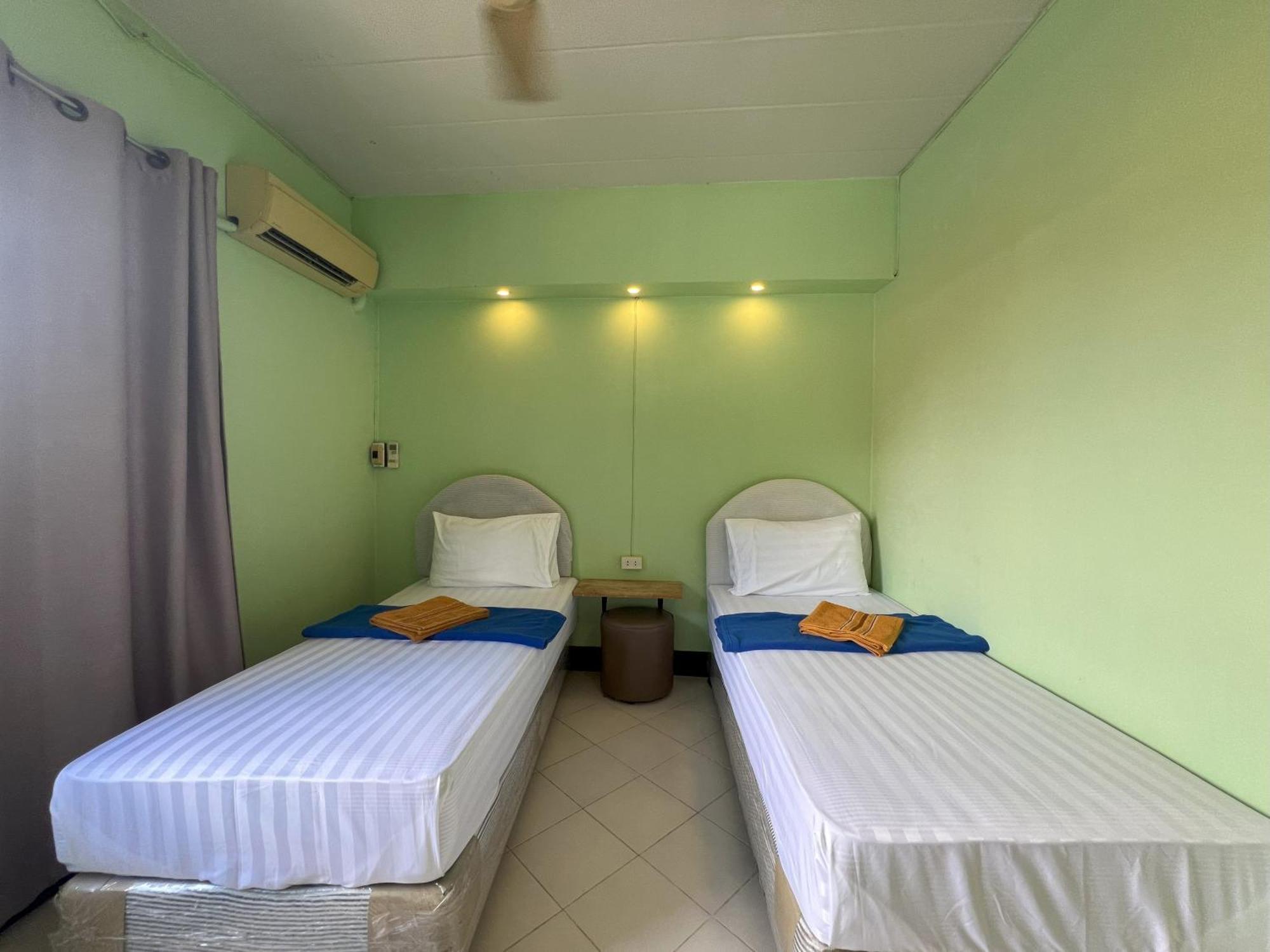 Bella Bella House Hotel Банкок Екстериор снимка