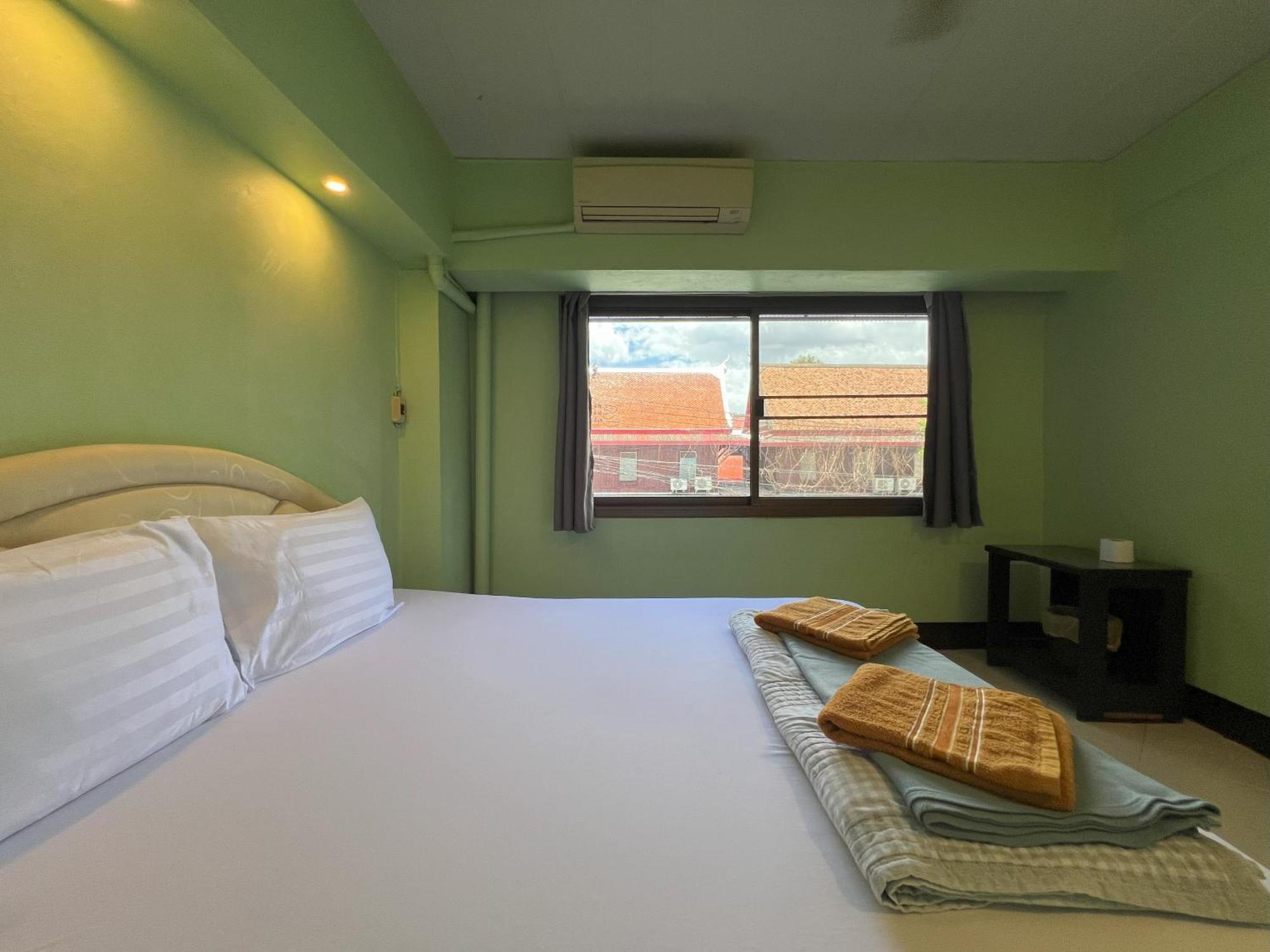 Bella Bella House Hotel Банкок Екстериор снимка