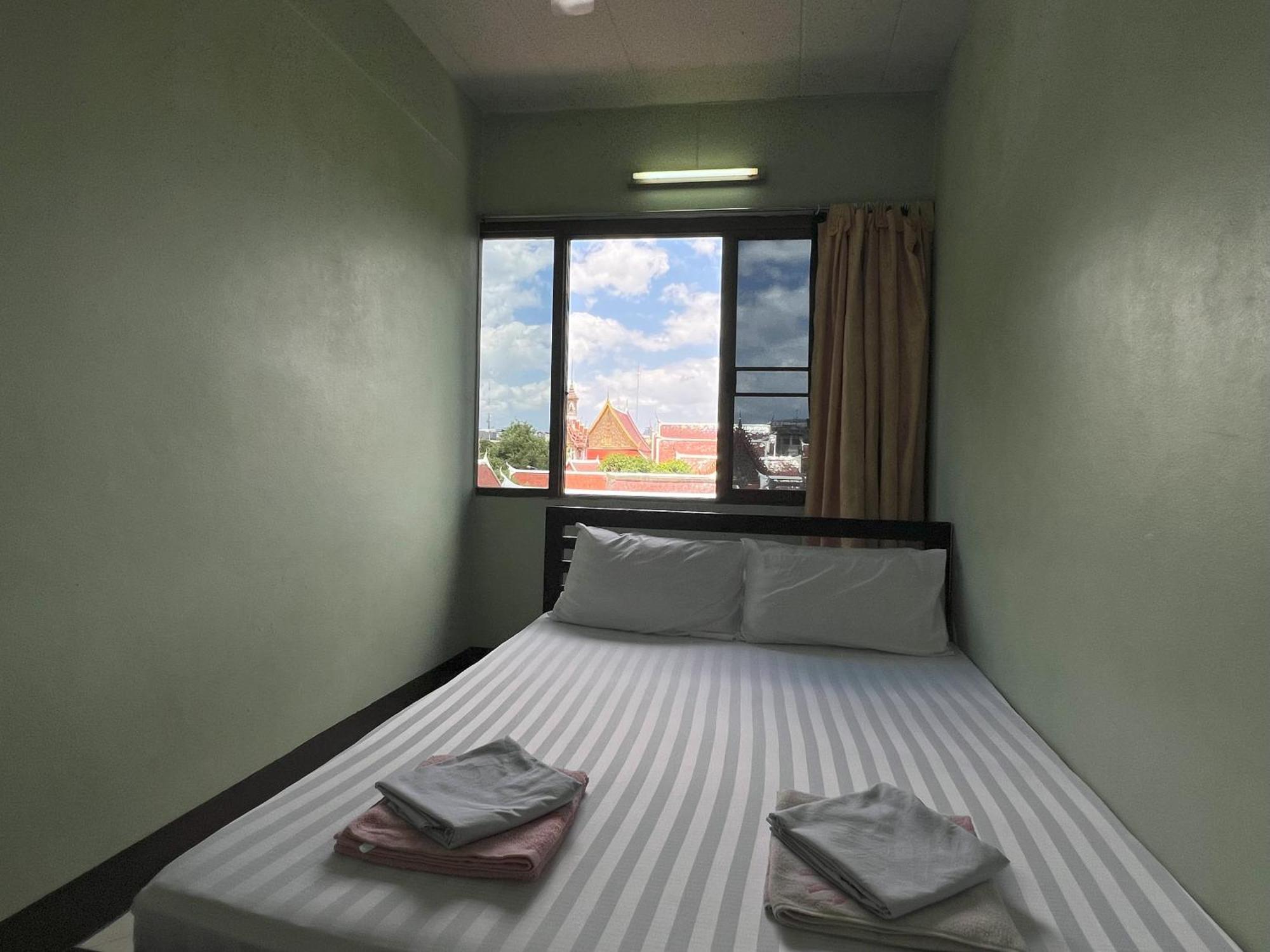 Bella Bella House Hotel Банкок Екстериор снимка